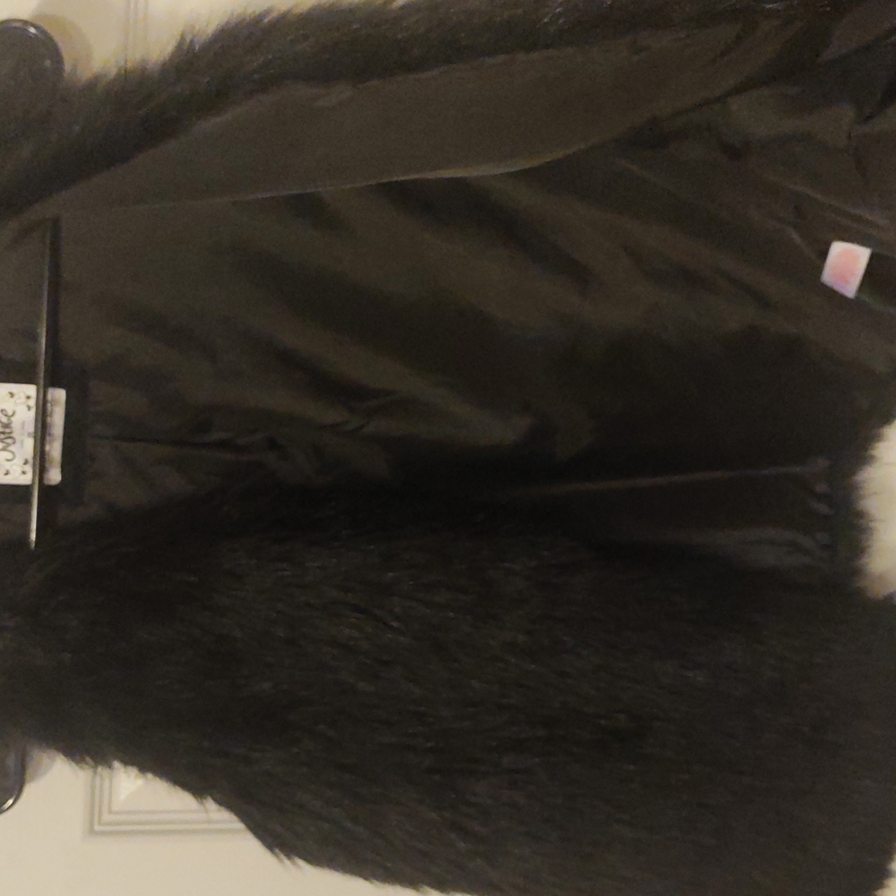 Donated - Faux Fur Soft Winter Vest, Black (GIRL XL-18/Women S) - Picture 7 of 9